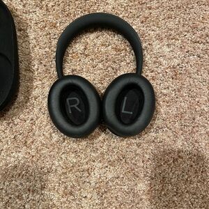 Bose 700 noise cancelling headphones